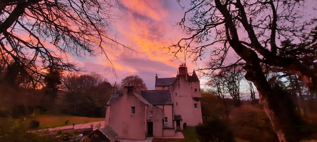Villa East Wing Lickleyhead Castle Auchleven Exterior foto